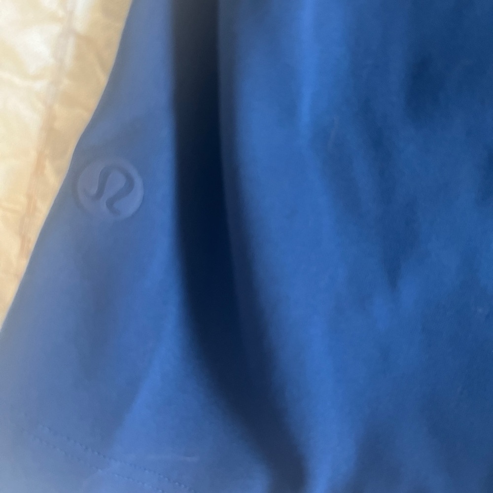 Lululemon On The Fly Short *2.5" Blue - Picture 4 of 6